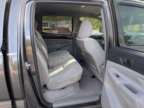 Used 2010 Toyota Tacoma 4x4 Double Cab image 12