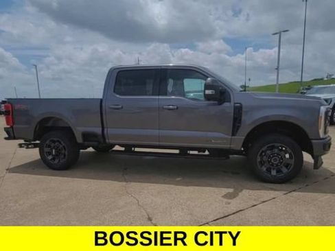 Used 2023 Ford F250 Lariat w/ Sport Appearance Package AWD/4WD image 2