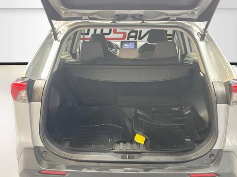 Used 2025 Toyota RAV4 XLE FWD image 25