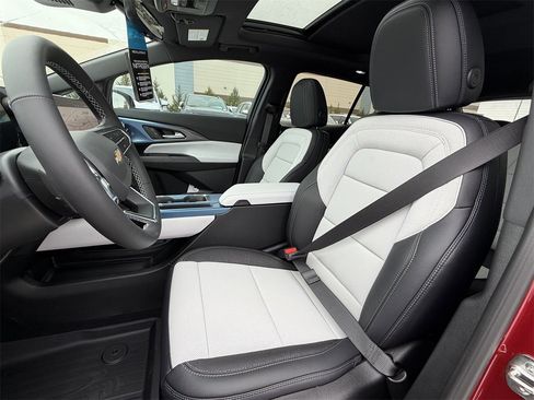 New 2026 Chevrolet Equinox EV LT image 22