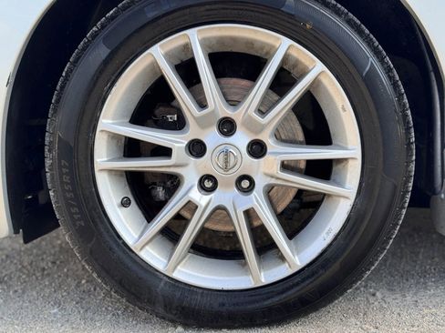 Used 2008 Nissan Altima 3.5 SE FWD image 12