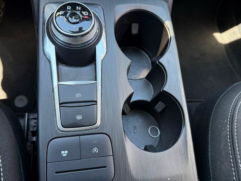 Used 2025 Ford Escape Active AWD/4WD image 18