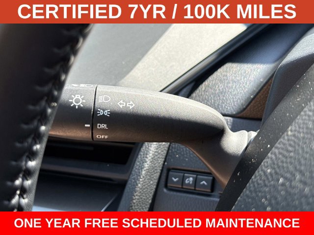 Used 2025 Toyota Prius LE FWD image 26