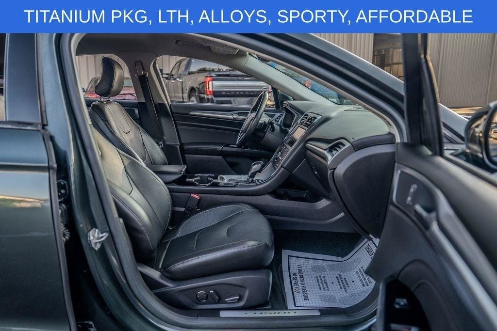Used 2016 Ford Fusion Titanium FWD image 21