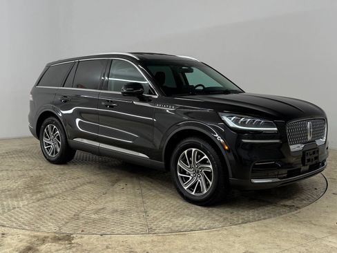 Used 2024 Lincoln Aviator AWD image 7