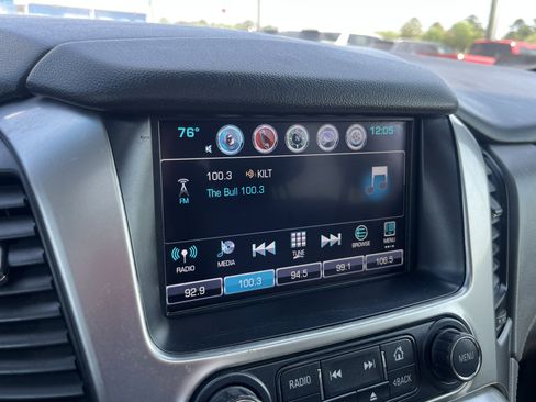 Used 2017 Chevrolet Suburban LT w/ Luxury Package image 24