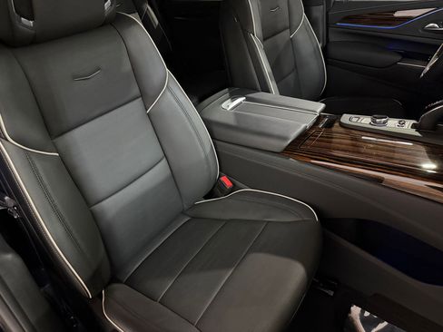 Certified 2023 Cadillac Escalade Premium Luxury w/ Performance Package AWD/4WD image 55