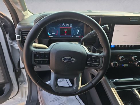 Used 2026 Ford F250 Lariat AWD/4WD image 12