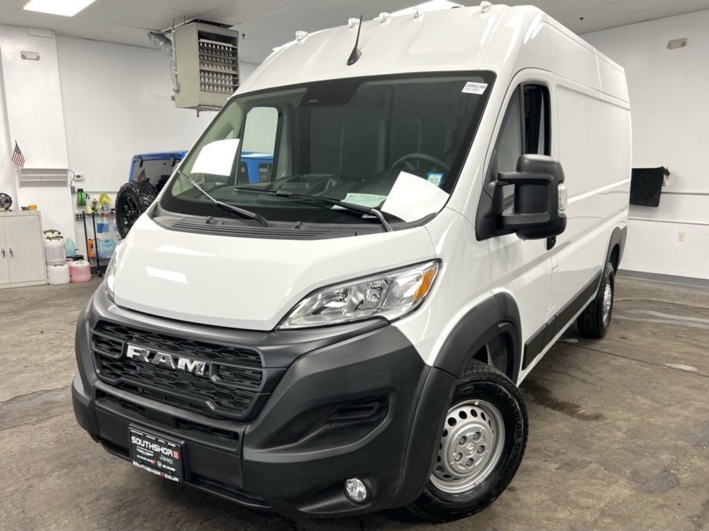Used 2024 RAM ProMaster 1500 w/ Convenience Group FWD image 3