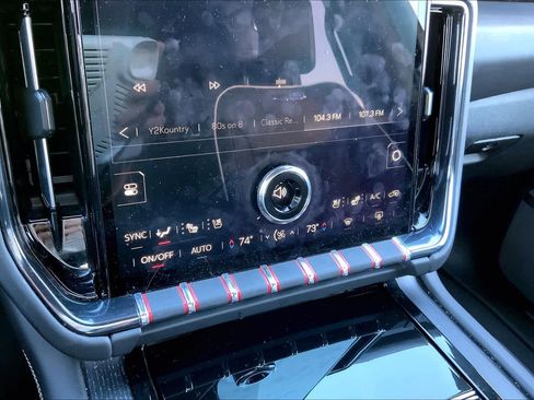 Certified 2025 GMC Yukon AT4 Ultimate w/ LPO, Illumination Package image 33