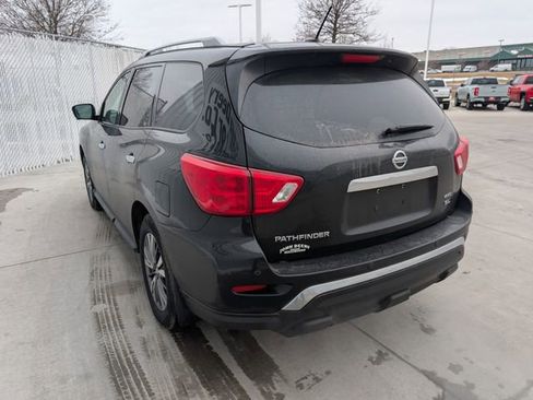 Used 2018 Nissan Pathfinder SL image 14