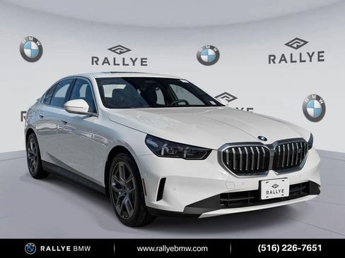 Certified 2025 BMW i5 xDrive40 w/ Premium Package AWD/4WD image 1