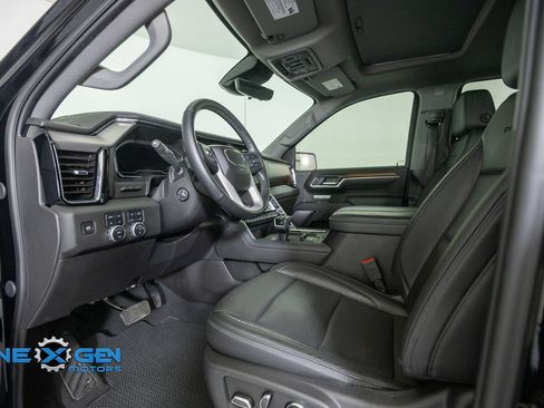 Used 2025 GMC Sierra 1500 Denali w/ Denali Reserve Package AWD/4WD image 10