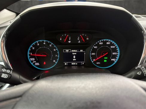 Used 2020 Chevrolet Equinox LS image 34