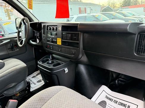 Used 2014 GMC Savana 2500 w/ Cold Climate Package RWD image 19