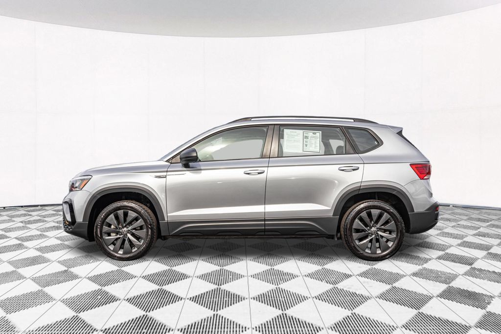 Certified 2024 Volkswagen Taos S FWD image 6