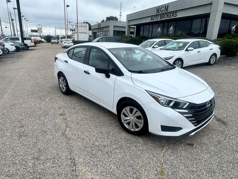 Used 2023 Nissan Versa S FWD image 33