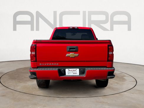 Used 2018 Chevrolet Silverado 1500 Custom w/ Custom Convenience Package RWD image 9
