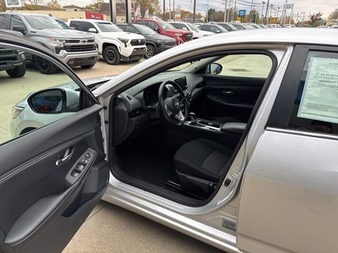 Used 2022 Nissan Sentra SV image 13