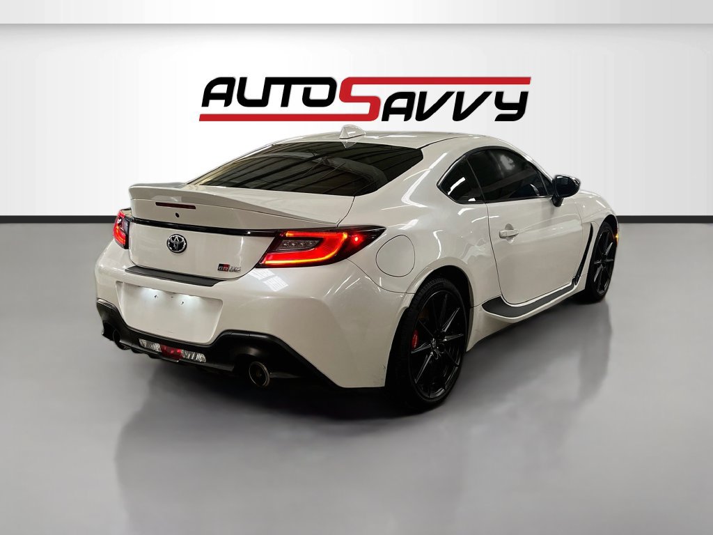 Used 2024 Toyota GR86 Premium w/ Performance Package RWD image 7