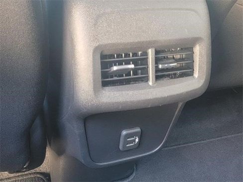 Certified 2023 Chevrolet Equinox LT w/ Driver Convenience Package image 13
