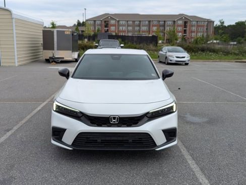 Used 2023 Honda Civic Sport image 2