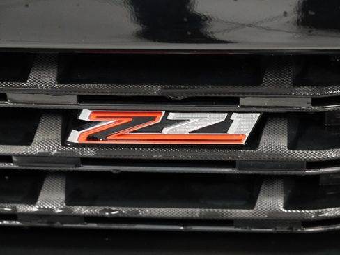 Used 2020 Chevrolet Silverado 1500 LT Trail Boss w/ Bed Protection Package image 15