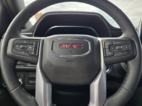 Used 2024 GMC Yukon SLT w/ SLT Luxury Package AWD/4WD image 26