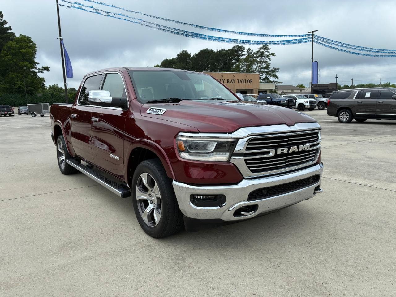 Used 2019 RAM 1500 Laramie AWD/4WD image 4