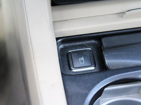 Used 2014 Mercedes-Benz GL 450 4MATIC w/ Appearance Package image 33