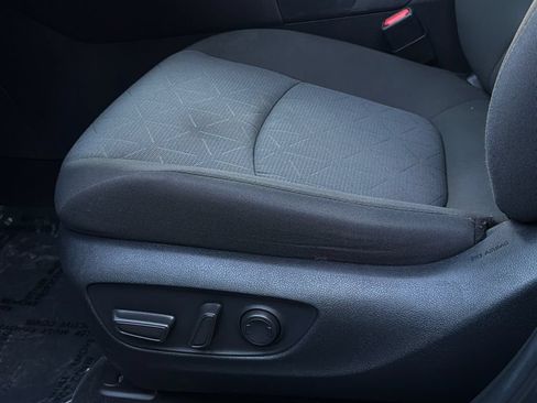 Used 2022 Toyota RAV4 XLE AWD/4WD image 19