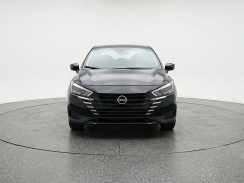 Used 2025 Nissan Versa SV image 2