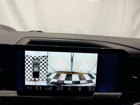 Used 2025 Chevrolet Silverado 1500 High Country w/ High Country Premium Package image 37