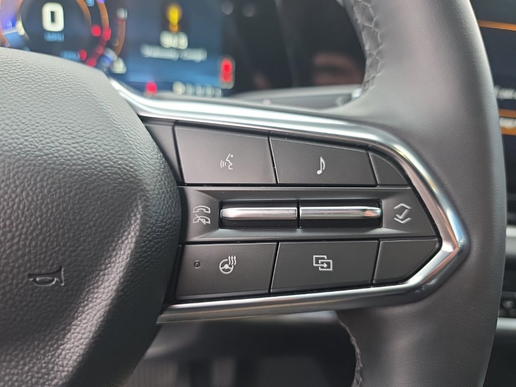 Used 2026 Chevrolet Equinox LT AWD/4WD image 31