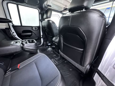 Used 2021 Jeep Wrangler Unlimited Sport image 40