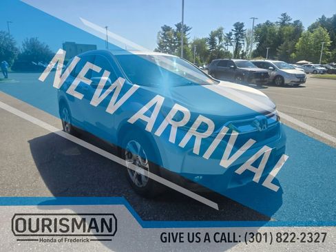Used 2019 Honda CR-V EX image 2