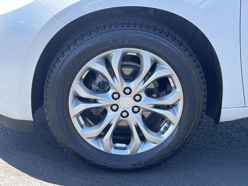 Used 2021 Buick Enclave Avenir AWD/4WD image 12