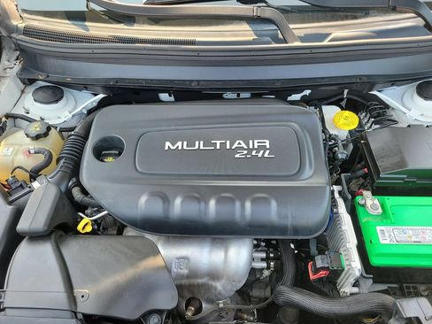 Used 2018 Jeep Cherokee Latitude FWD image 40