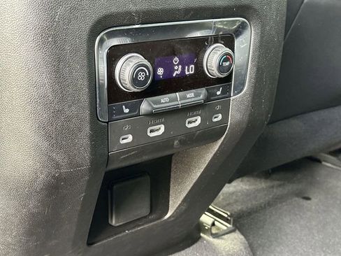 Used 2024 Chevrolet Tahoe Z71 w/ Luxury Package image 44