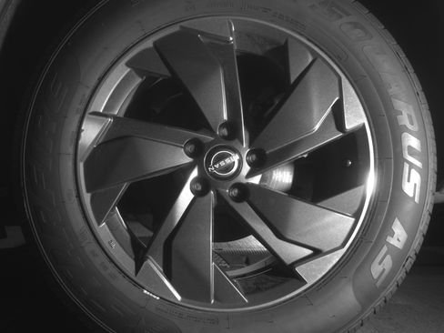 Used 2025 Nissan Rogue SV image 14