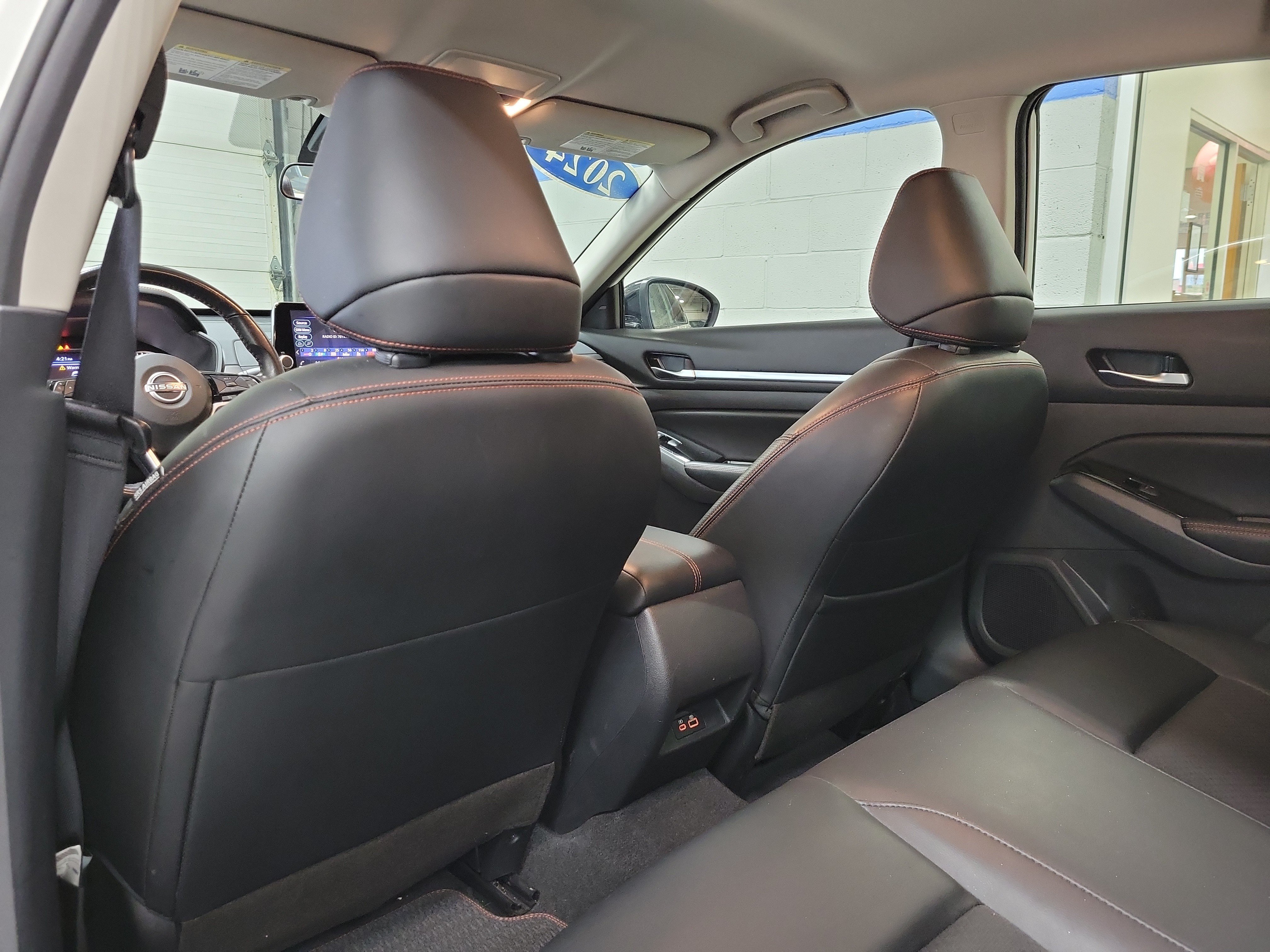 Used 2024 Nissan Altima 2.5 SR FWD image 16