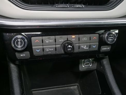 Used 2023 Jeep Compass Limited AWD/4WD image 26