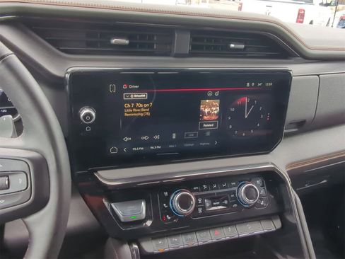 Used 2024 GMC Sierra 1500 AT4 w/ Technology Package image 33