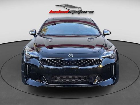 Used 2018 Kia Stinger GT2 image 2