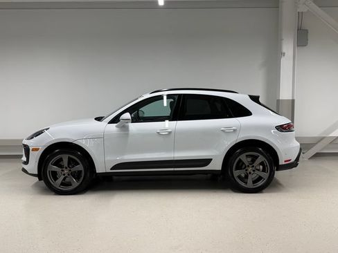 Certified 2026 Porsche Macan AWD/4WD image 2