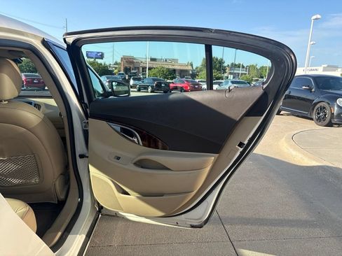 Used 2012 Buick LaCrosse Leather FWD image 27