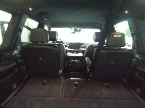 Used 2024 Jeep Wagoneer Series III AWD/4WD image 3
