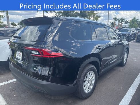 New 2026 Toyota Grand Highlander XLE FWD image 4