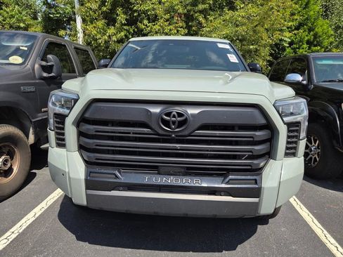 Used 2025 Toyota Tundra Limited AWD/4WD image 2