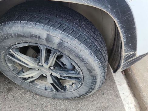 Used 2022 GMC Terrain AT4 w/ Infotainment Package II image 17